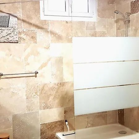 Prázdninový dům Maison De Village 15 Min De La